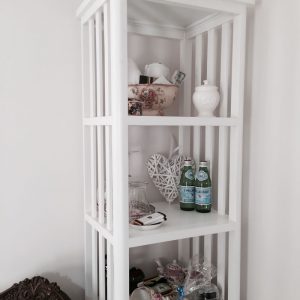 Fyfe Room - Bathroom cupboard